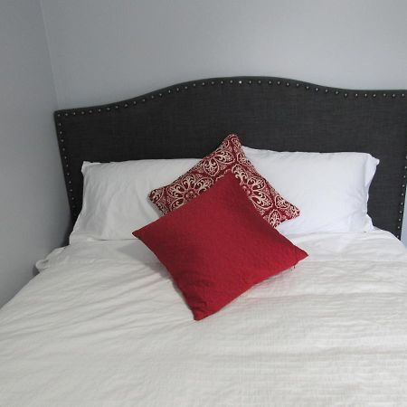 Luxury Suites At Military Trail Toronto Eksteriør bilde