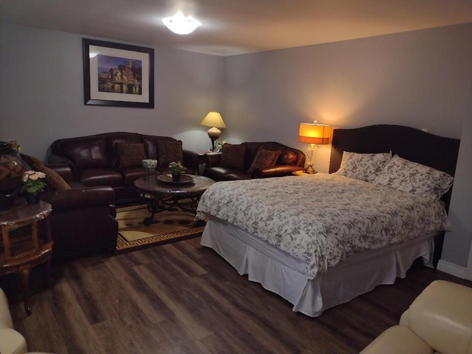 Luxury Suites At Military Trail Toronto Rom bilde